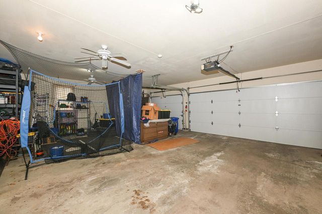 15800 Brook LANE, Brookfield, WI 53005