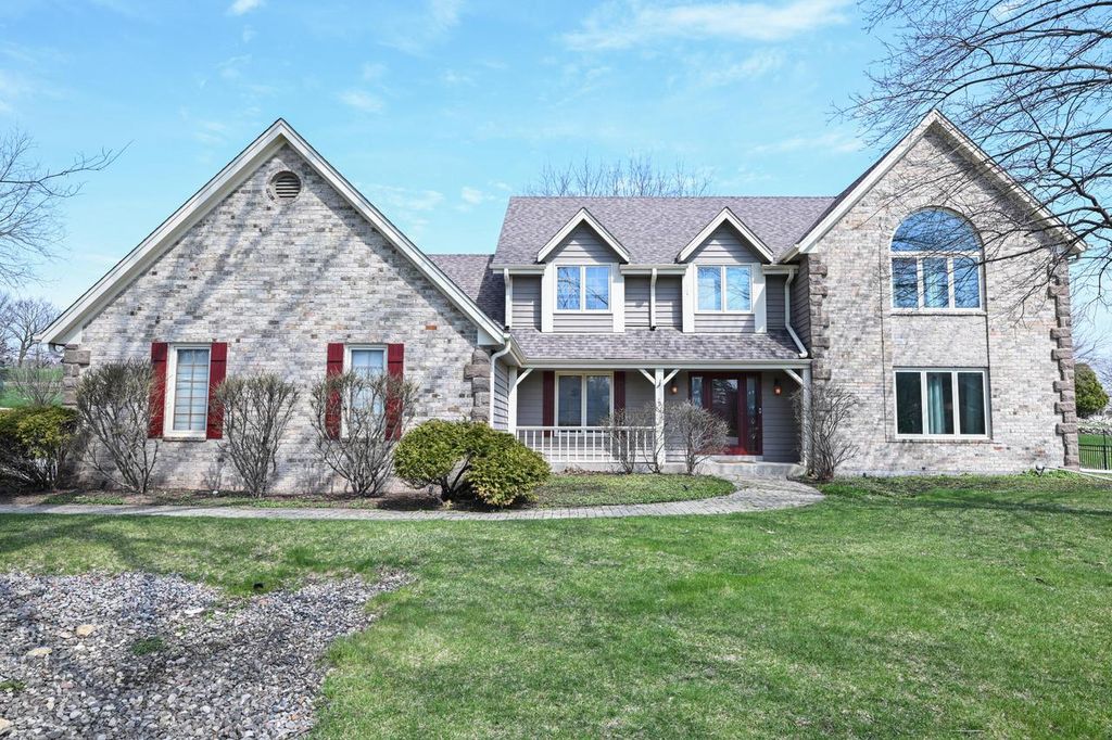 15800 Brook LANE, Brookfield, WI 53005