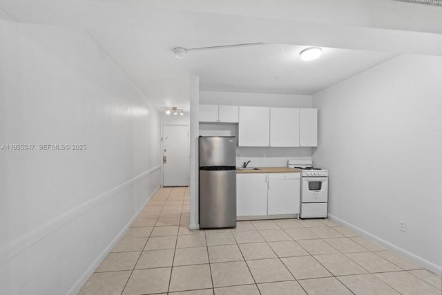 318 MAJORCA AVE 203, Coral Gables, FL 33134