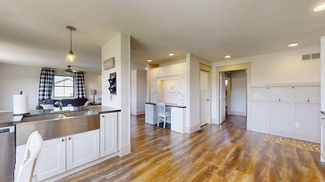 7845 Fitzgerald Road, Clinton, IL 61727