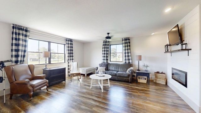 7845 Fitzgerald Road, Clinton, IL 61727