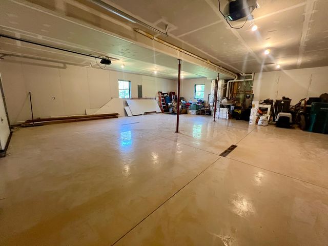 7845 Fitzgerald Road, Clinton, IL 61727