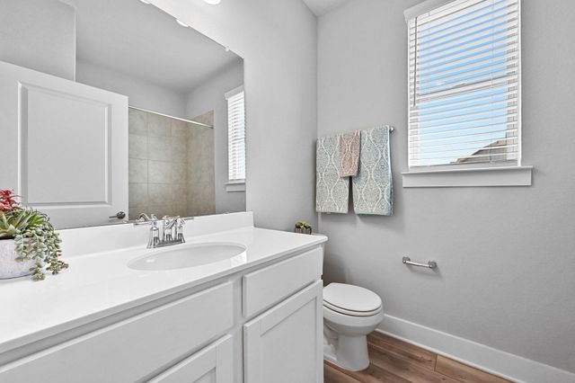 284 Grace Lilly DR, Buda, TX 78610