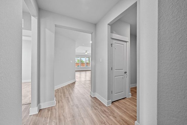 284 Grace Lilly DR, Buda, TX 78610