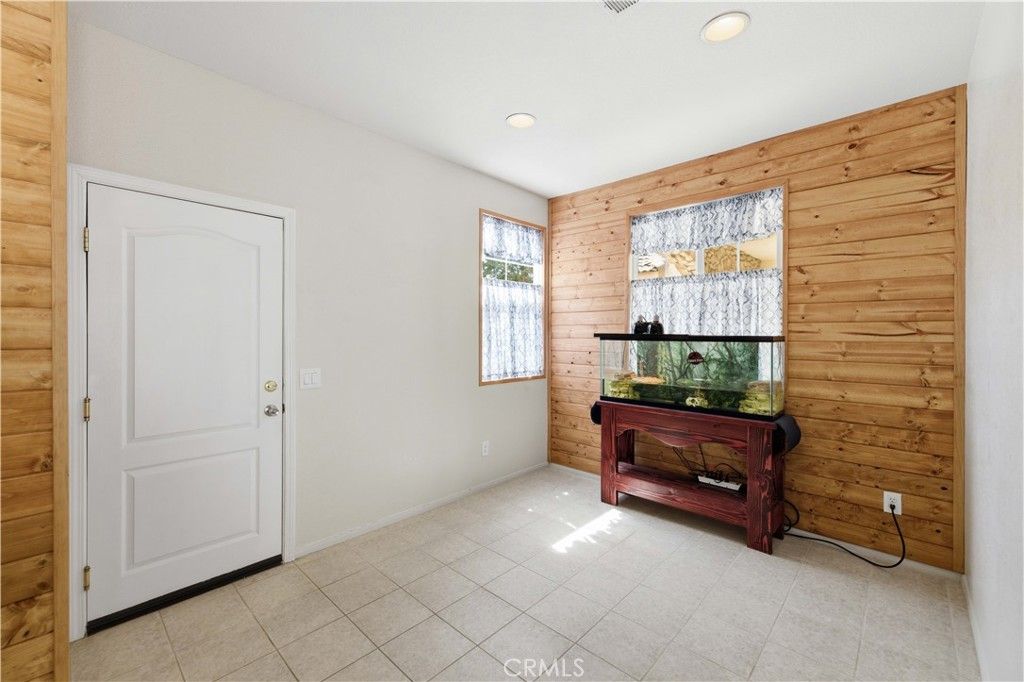 Image 19 of property listing at 43919 Danya Lane, Lancaster, CA 93536