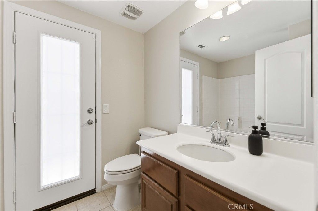 Image 22 of property listing at 43919 Danya Lane, Lancaster, CA 93536