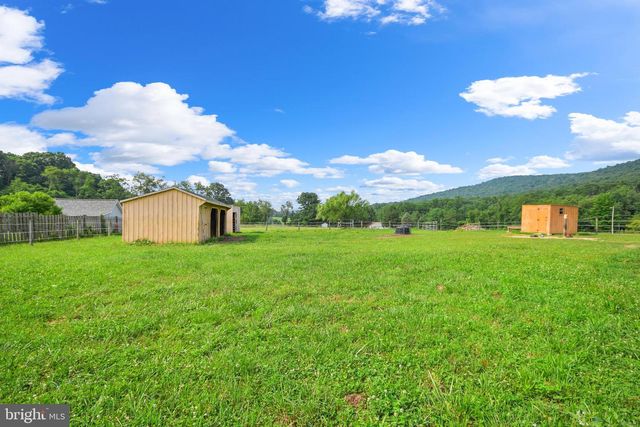 11717 PLEASANT WALK RD, Myersville, MD 21773