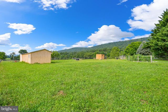 11717 PLEASANT WALK RD, Myersville, MD 21773