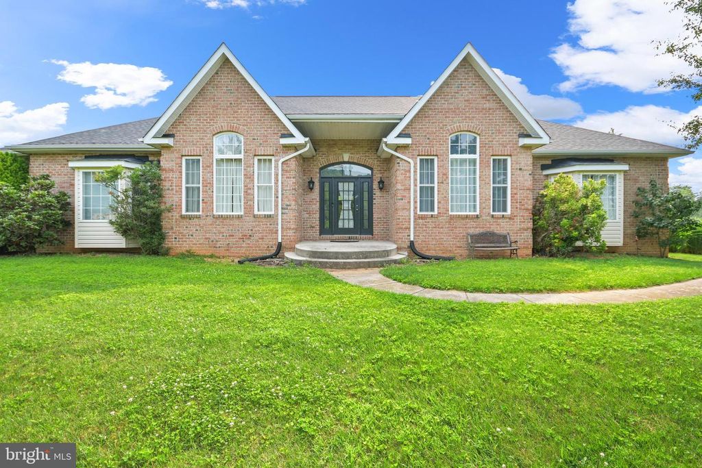 11717 PLEASANT WALK RD, Myersville, MD 21773