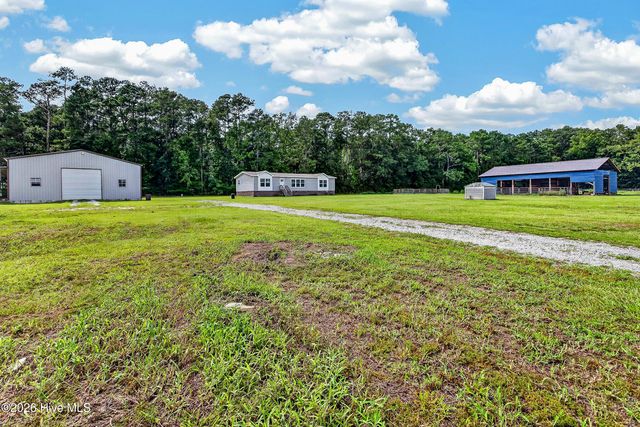 221 Myrtle Sholar Road, Wallace, NC 28466