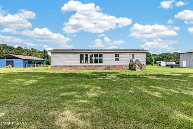 221 Myrtle Sholar Road, Wallace, NC 28466