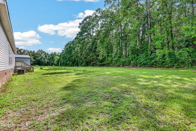 221 Myrtle Sholar Road, Wallace, NC 28466
