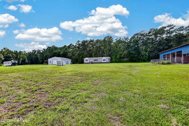 221 Myrtle Sholar Road, Wallace, NC 28466
