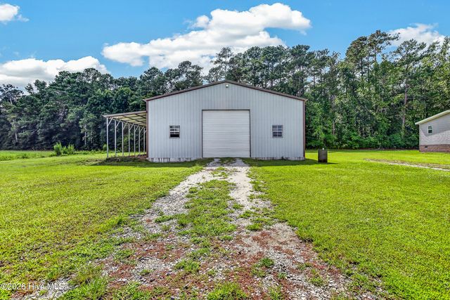 221 Myrtle Sholar Road, Wallace, NC 28466