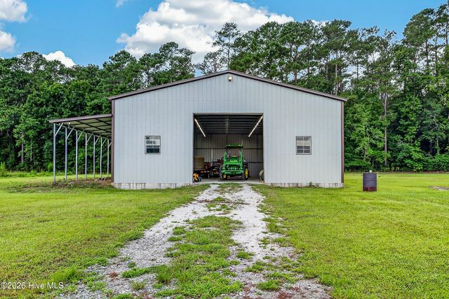221 Myrtle Sholar Road, Wallace, NC 28466