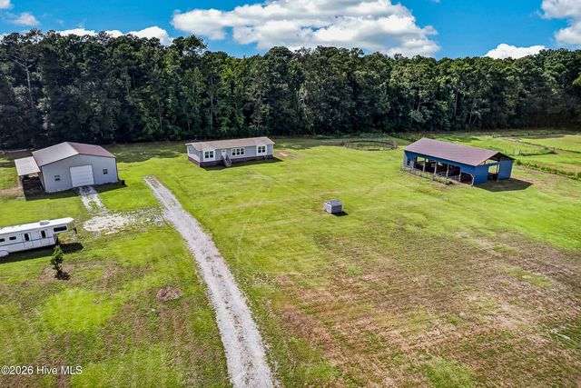 221 Myrtle Sholar Road, Wallace, NC 28466