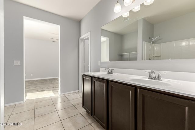 29212 N FIRE AGATE Road, San Tan Valley, AZ 85143