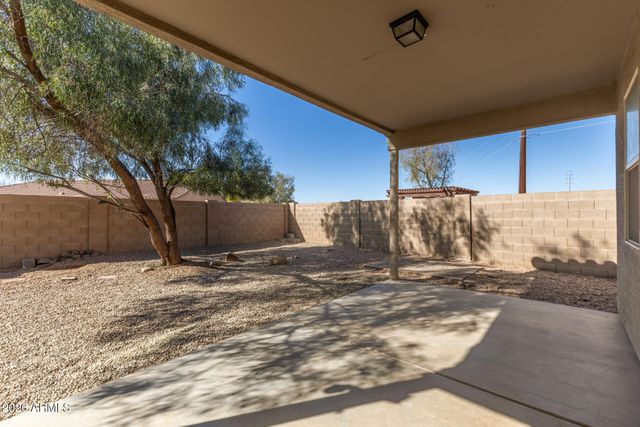 29212 N FIRE AGATE Road, San Tan Valley, AZ 85143