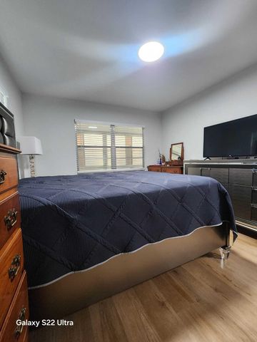 124 Oakridge 124, Deerfield Beach, FL 33442