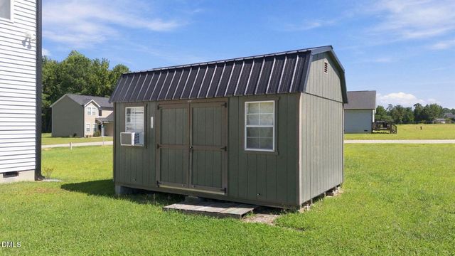 202 Queenstown Drive, Kenly, NC 27542