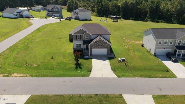 202 Queenstown Drive, Kenly, NC 27542