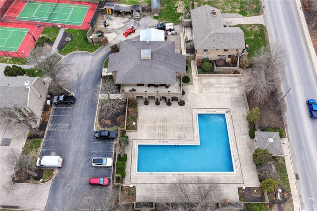 352 Hawthorn Ct, Ross Twp, PA 15237