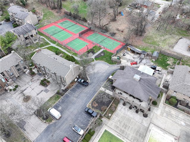352 Hawthorn Ct, Ross Twp, PA 15237