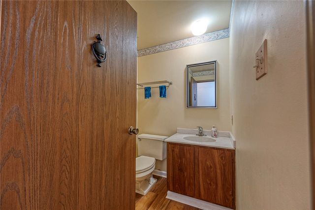 352 Hawthorn Ct, Ross Twp, PA 15237