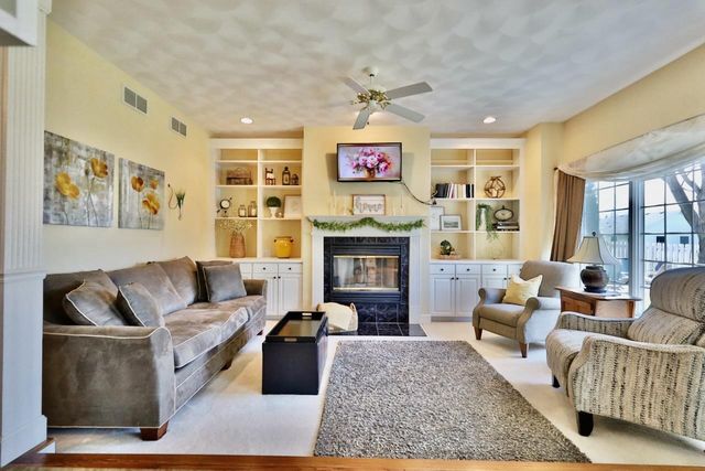 962 Kimberton Court, Sun Prairie, WI 53590