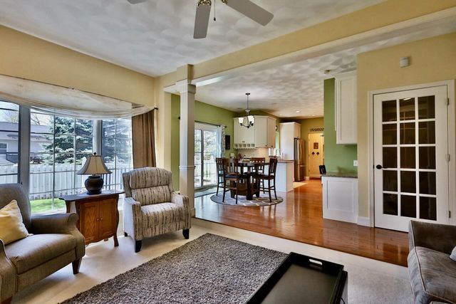 962 Kimberton Court, Sun Prairie, WI 53590
