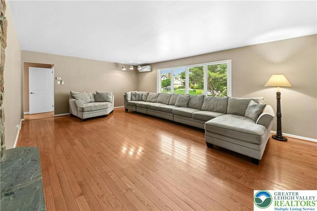 614 Glenwood Street, Emmaus Boro, PA 18049