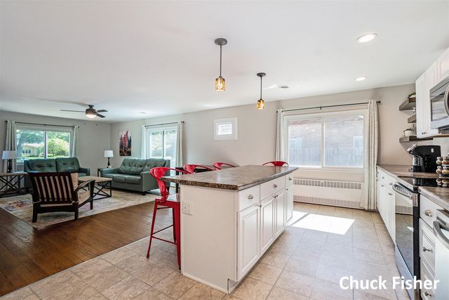 817 Wendover Boulevard, Norton Shores, MI 49441