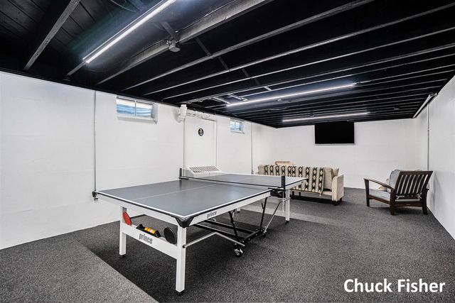 817 Wendover Boulevard, Norton Shores, MI 49441