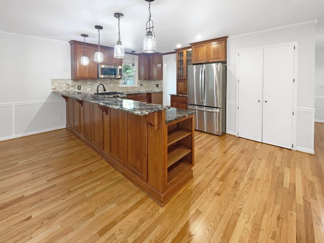 13 Glenkirk Drive, Charleston, SC 29414