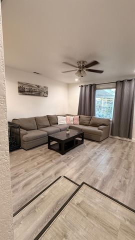 4842 E San Gabriel Avenue, Fresno, CA 93726
