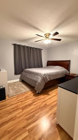 4842 E San Gabriel Avenue, Fresno, CA 93726