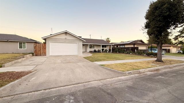 4842 E San Gabriel Avenue, Fresno, CA 93726