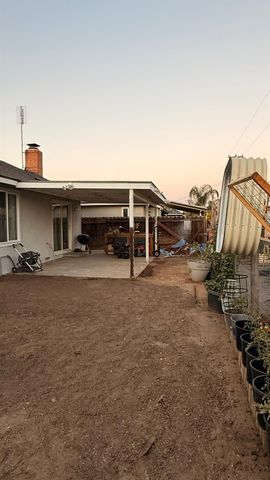 4842 E San Gabriel Avenue, Fresno, CA 93726