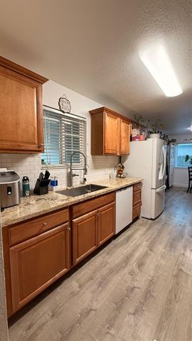 4842 E San Gabriel Avenue, Fresno, CA 93726