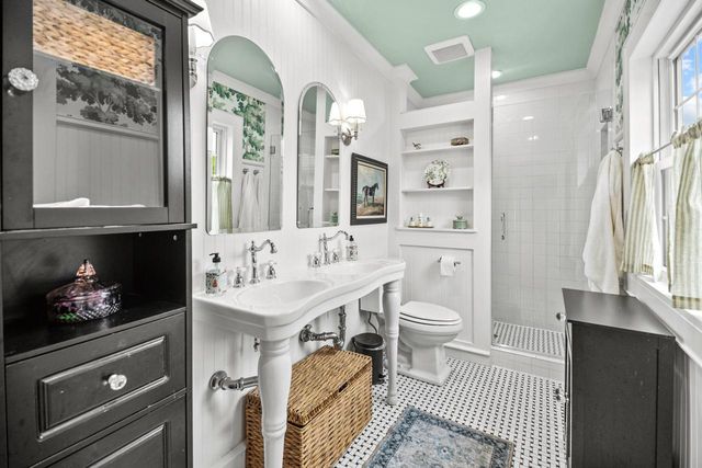 324 E Lexington BOULEVARD, Whitefish Bay, WI 53217