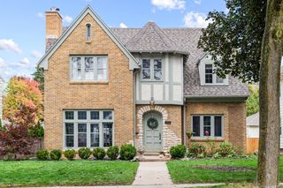 324 E Lexington BOULEVARD, Whitefish Bay, WI 53217
