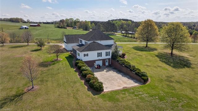 363 Kiger Road, Pinnacle, NC 27043