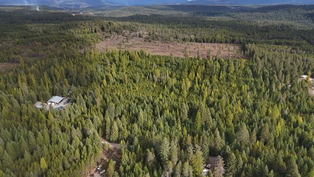 14506 Moonlight Ln, Newport, WA 99156