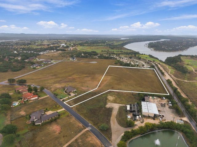 1901 Ballinger DR, Spicewood, TX 78669