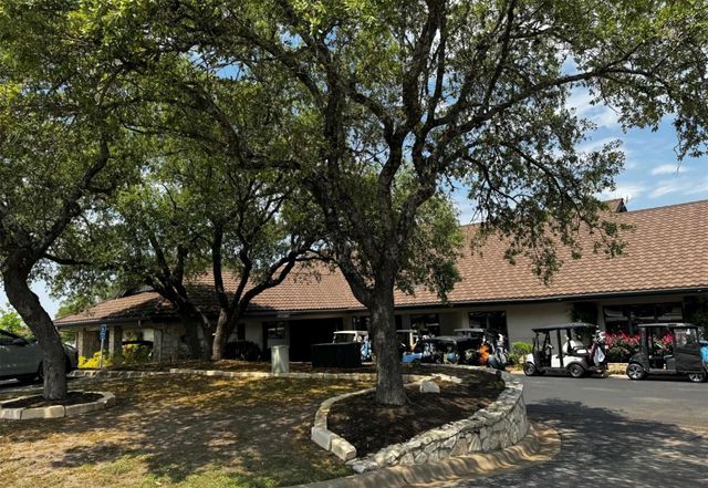 1901 Ballinger DR, Spicewood, TX 78669