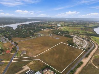 1901 Ballinger DR, Spicewood, TX 78669
