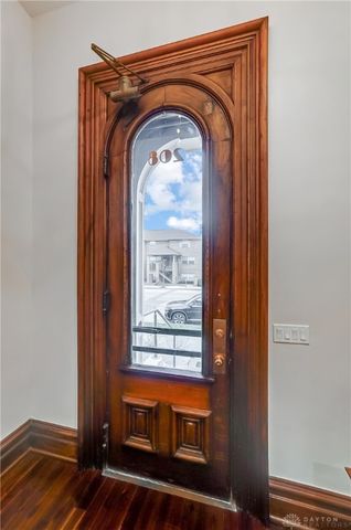 208 W Monument Avenue, Dayton, OH 45402