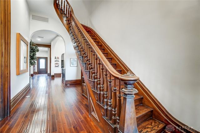 208 W Monument Avenue, Dayton, OH 45402