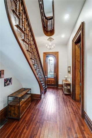 208 W Monument Avenue, Dayton, OH 45402