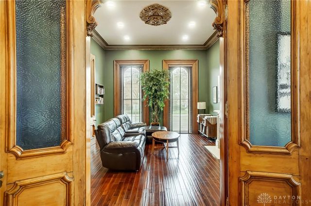 208 W Monument Avenue, Dayton, OH 45402